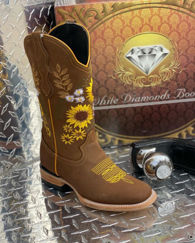 white diamond boots women's